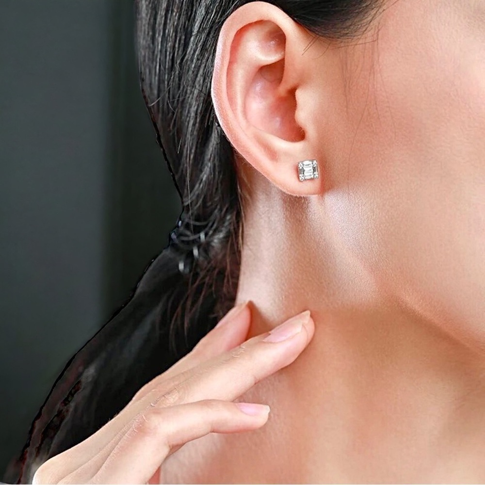 NEW 925 Sterling Silver Sparkling Multi CZ Crystal Square Stud Earrings
